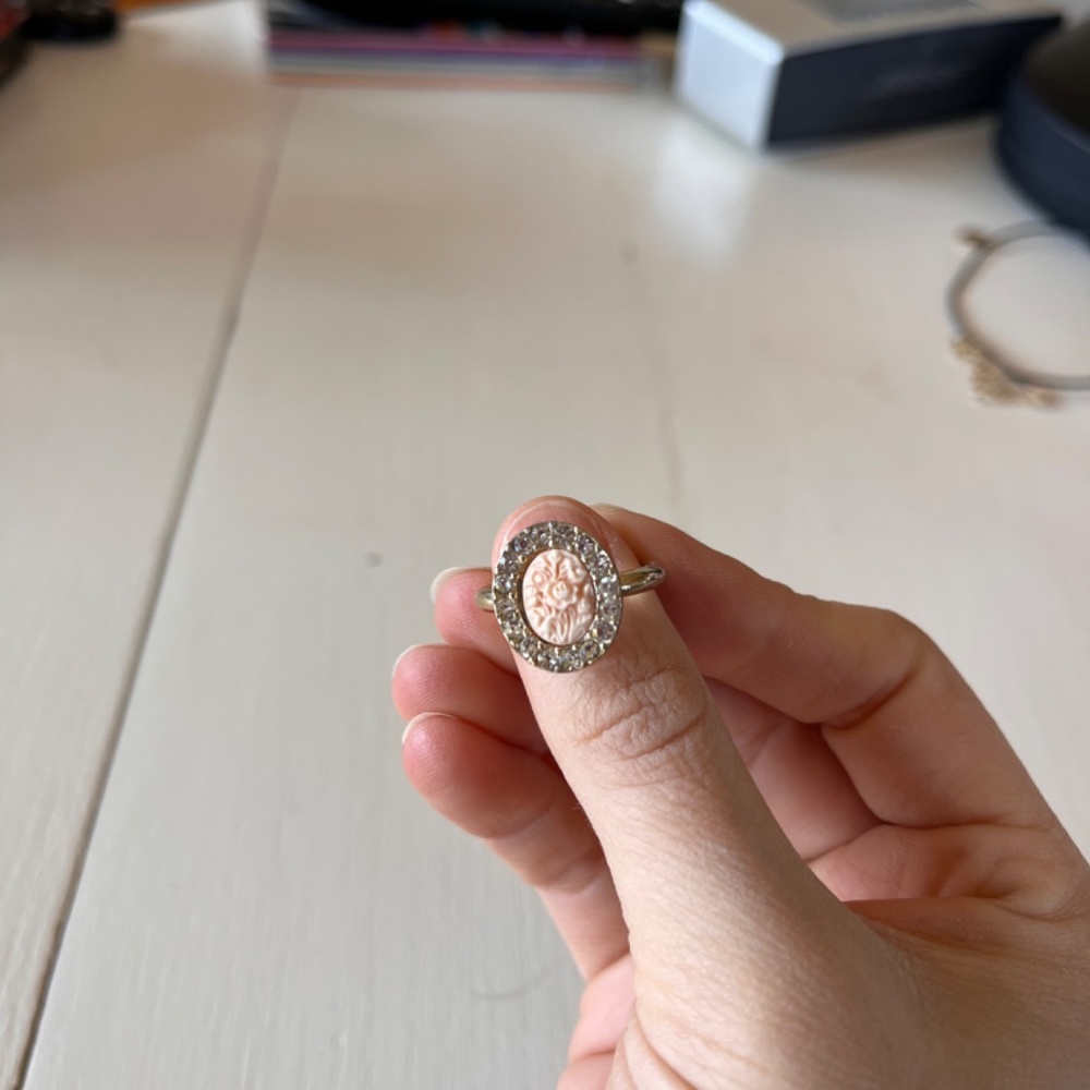 Gold ring - Picture 2 of 2